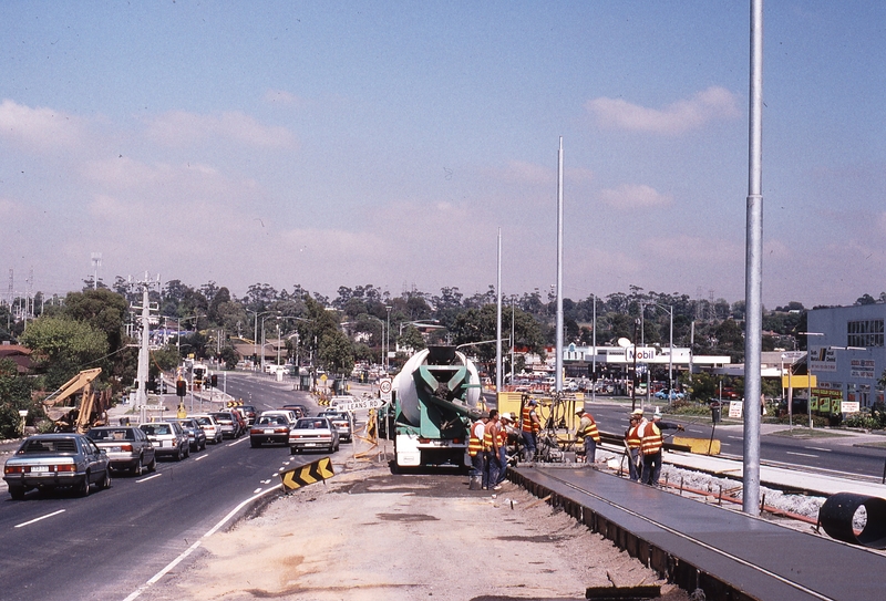 119795: Plenty Road at McLeans Road Looking South