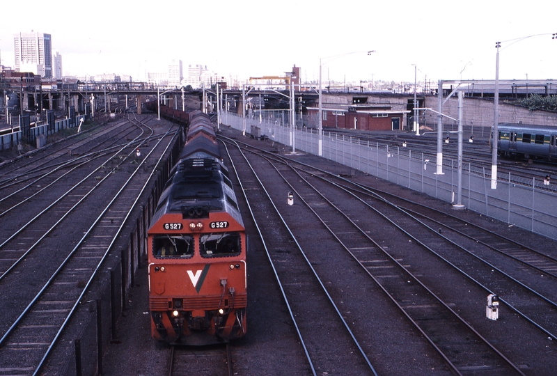 119870: North Melbourne 9308 Down Steel Train Long Island to Albury G 527