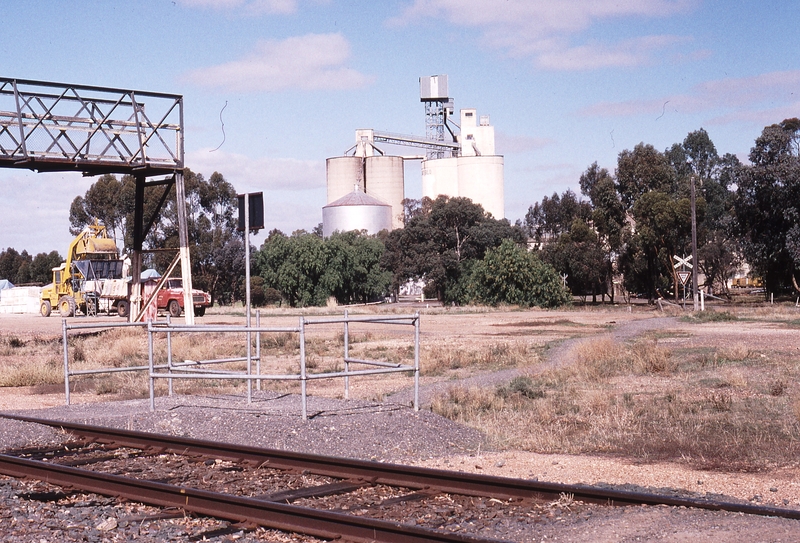 119879: Charlton Looking South - East towards Private Siding