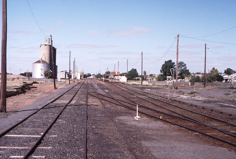 119886: Donald Looking from Hammill Street Level Crossing towards Melbourne