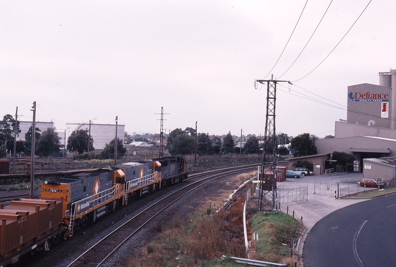 121940: Melbourne Road Overpass 9821 Adelaide Steel Train C 504 NR 83 NR 63