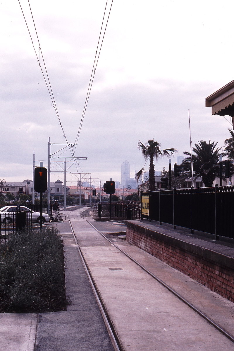 122485: Port Melbourne Looking towards City