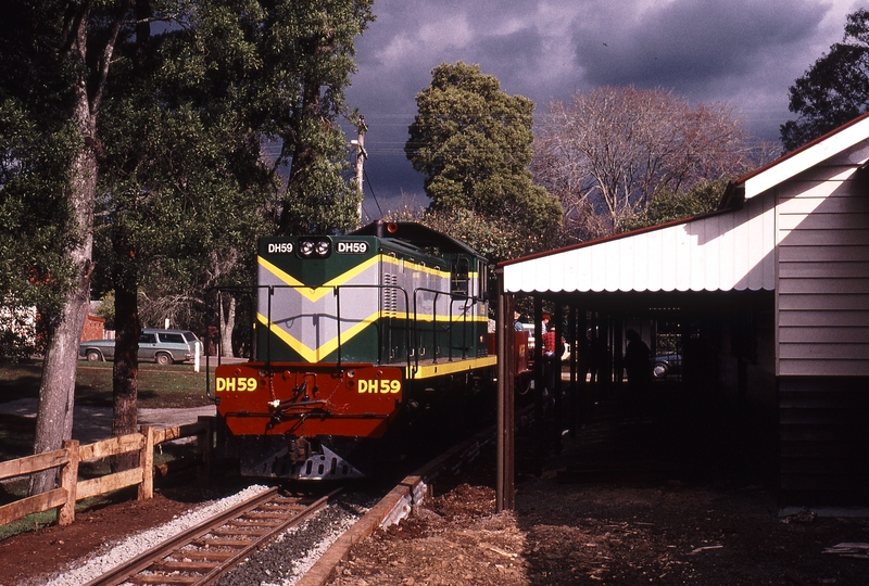 122592: Gembrook Town Station Ballast Train DH 59 on 3A Road