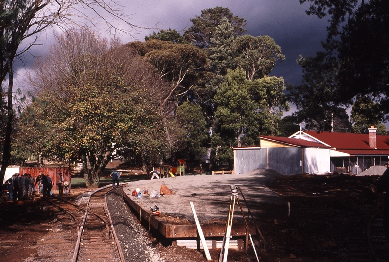 122595: Gembrook Town Station looking towards End of Track
