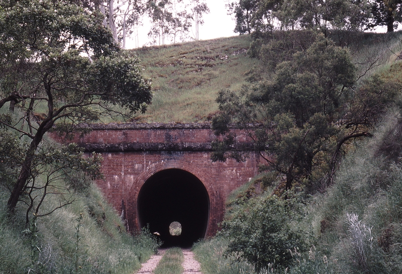 122901: Cheviot Tunnel Melbourne end portal