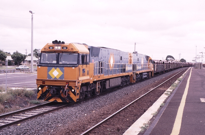 123099: North Shore 9821 Down Steel Train NR 84 NR 15