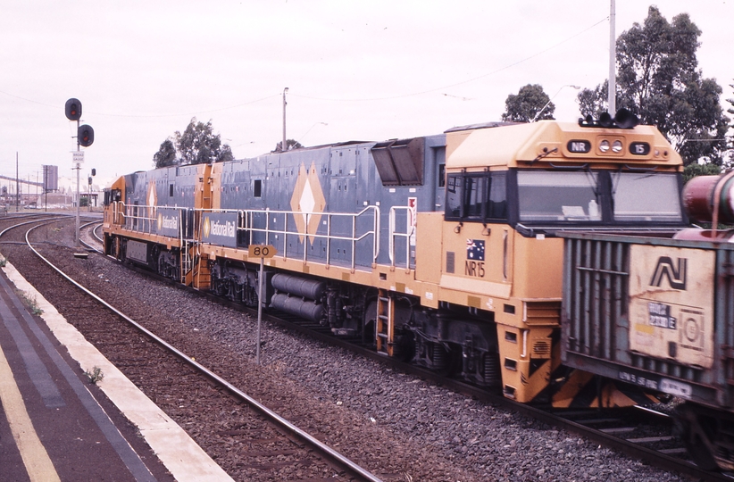 123100: North Shore 9821 Down Steel Train NR 84 NR 15
