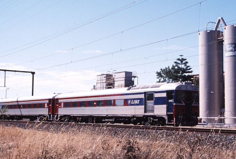 123142: Pakenham 8484 Up Test Train 801 811