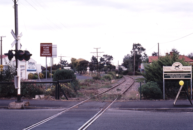 123270: Mount Gambier Bay Road Level Crossing looking East towards Victorian Border