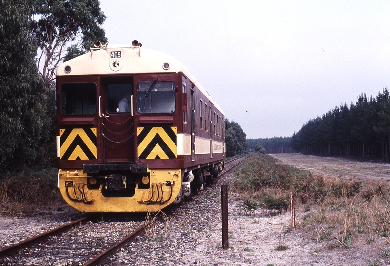 123282: Rennick (down side), Victorian and South Australian Border RTA Special from Mount Gambier 405