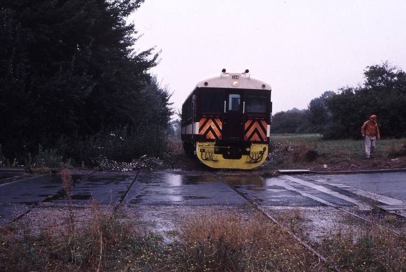 123316: Millicent Approach Level Crossing RTA Special 334