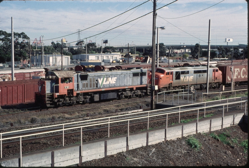 123900: North Melbourne Reversing Loop opposite GNRS Depot X 39 A 85 shunting Freight Victoria Goods