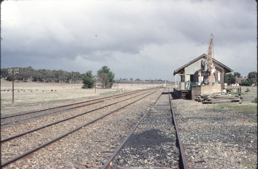 123970: Bungendore looking South from Level Crossing