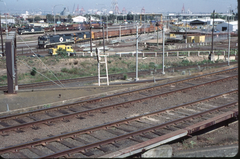 124029: National Rail Steel Yard BL 30 BL 34 9553 Steel Train to Long Island