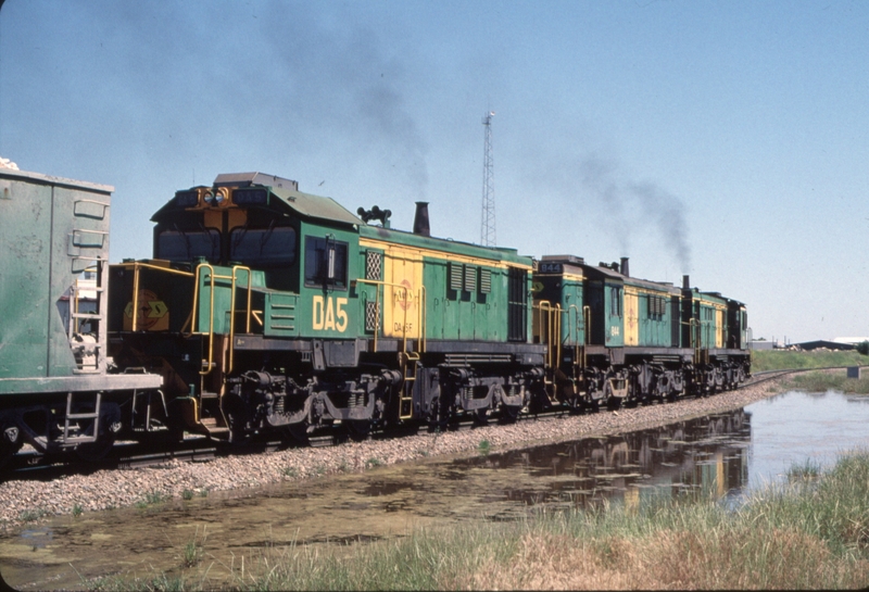 124110: Dry Creek km 8 Port Adelaide Line Up Penrice Stone Train 838 844 DA 5