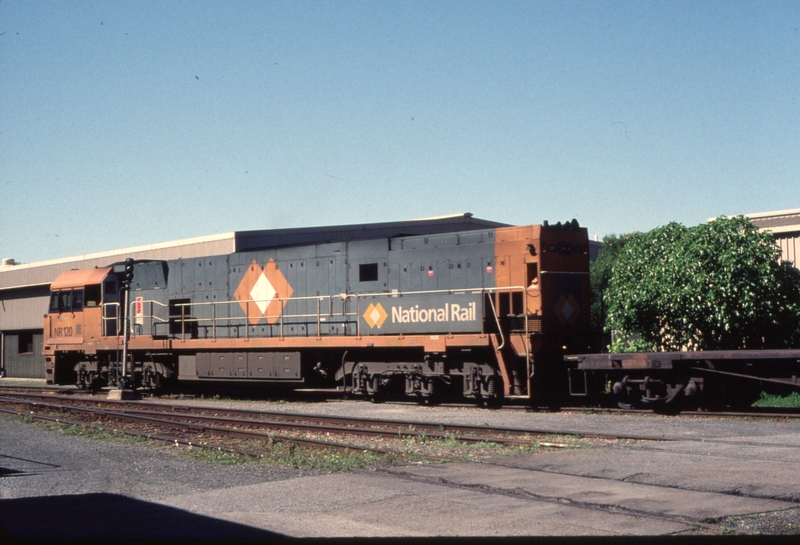 124123: Adelaide Rail Passenger Terminal Keswick NR 120 shunting cars for Melbourne Alice Springs Ghan