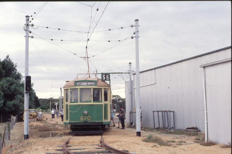 124471: Victorian Tramcar Preservation Association Haddon W4 670