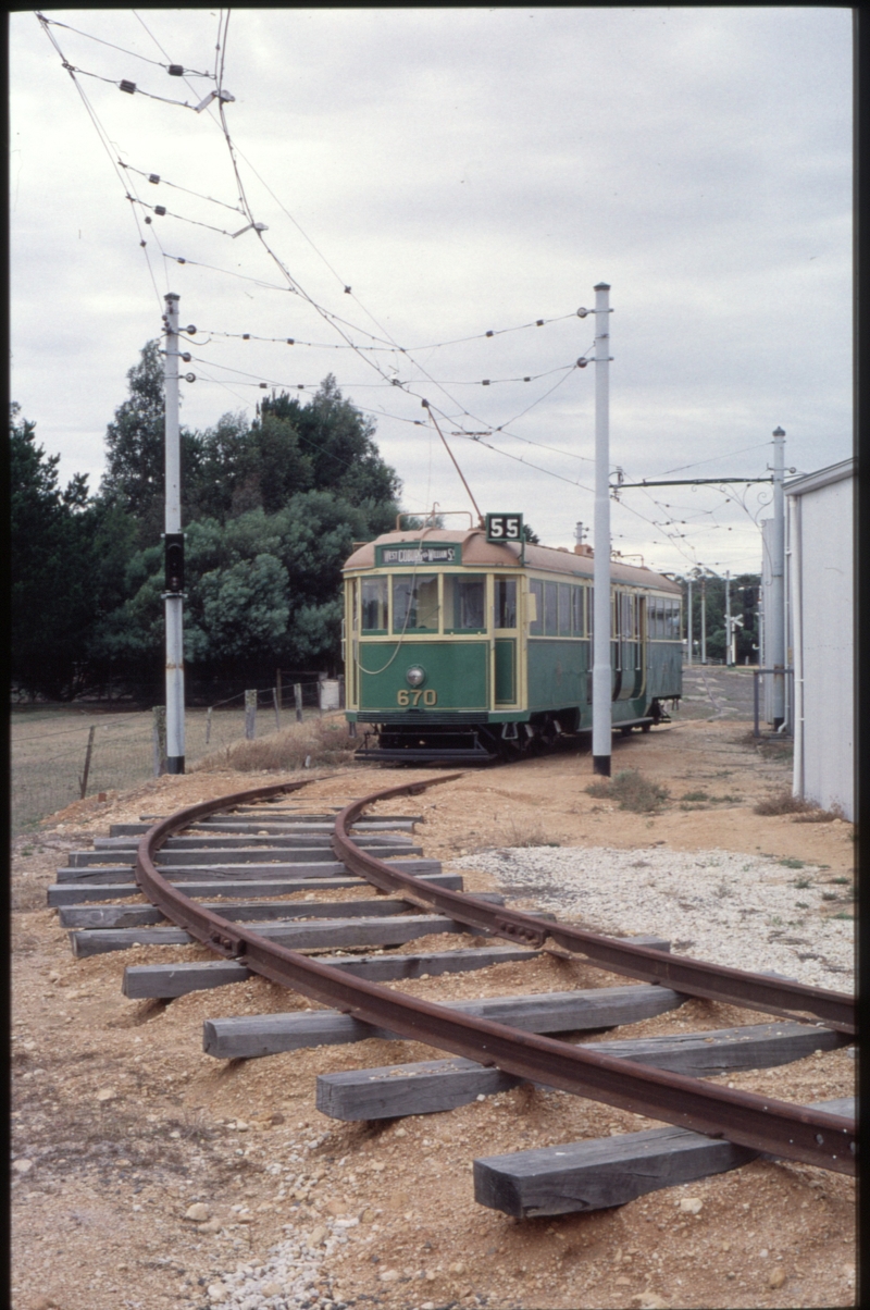 124472: Victorian Tramcar Preservation Association Haddon W4 670