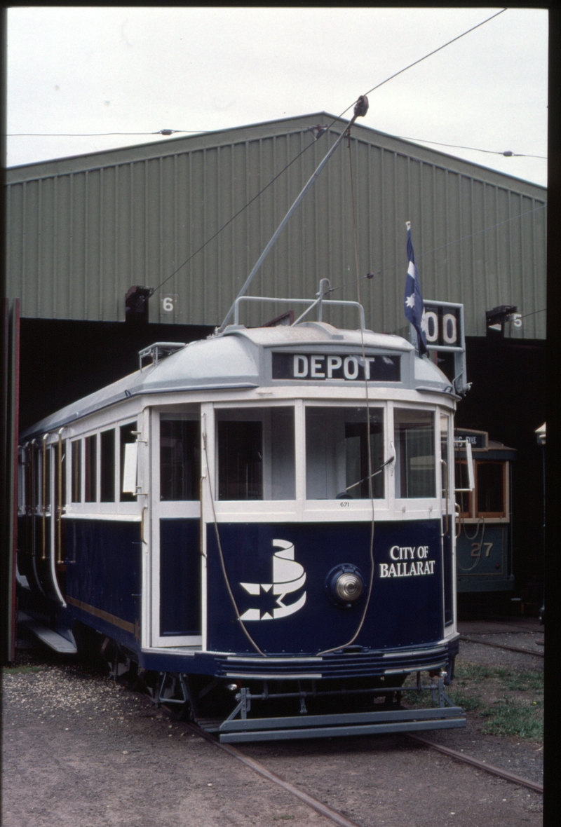 124483: Ballarat Tramway Museum W4 671
