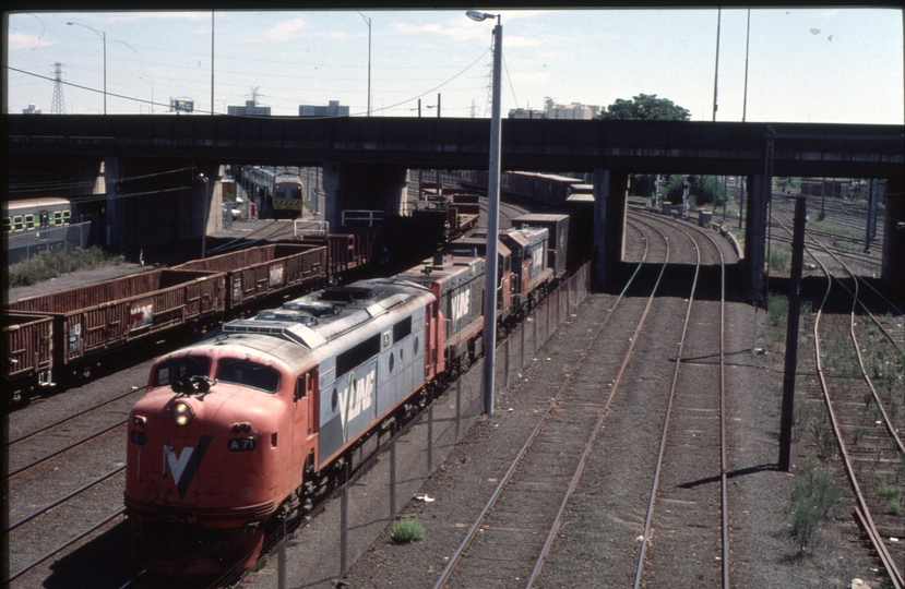 124555: North Melbourne A 71 P 19 P 20 shuntng Fasttrack Train