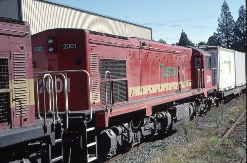 124671: Deloraine (2011 2012 2008), 2001 Eastbound Freight