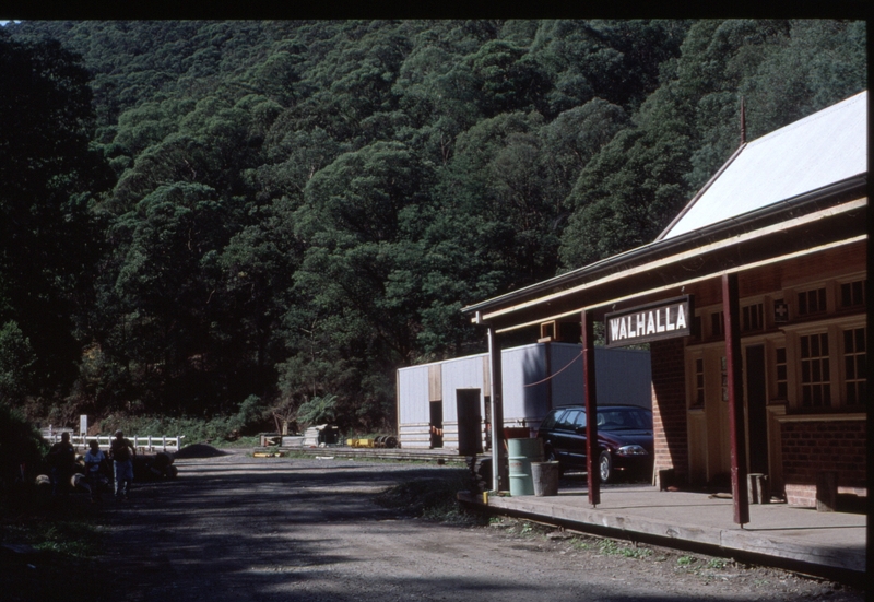 124774: Walhalla Ron Kain Station Building and Goods Shed looking North