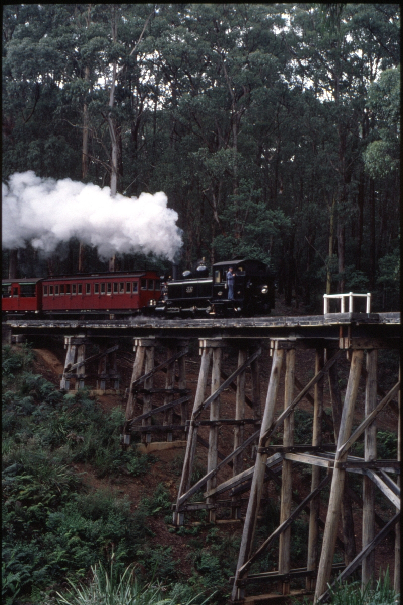 124904: Bridge 8 Curved Trestle No 20 Up Passenger from Gembrook 8A