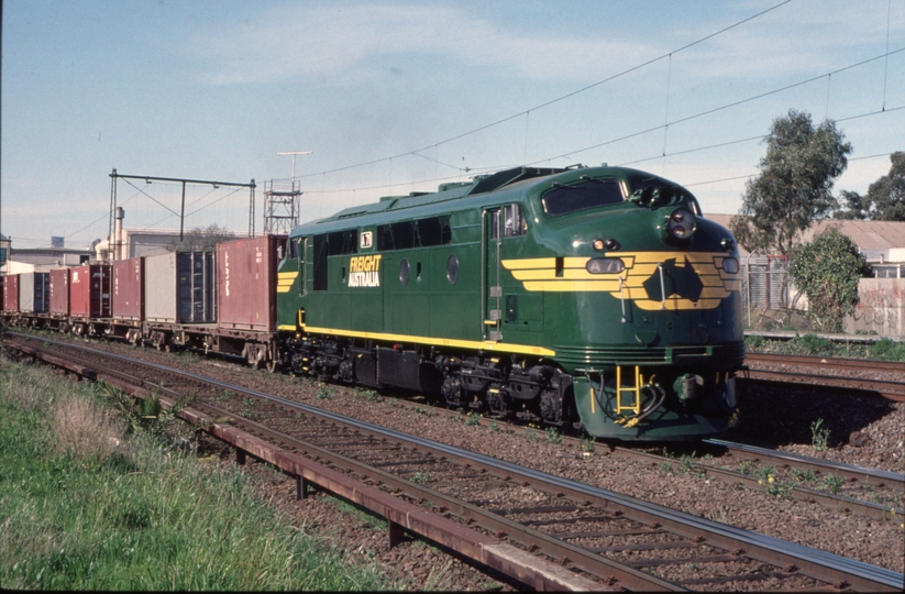 124952: Middle Footscray (up side), km 6 Down Freight Australia Freight A 71