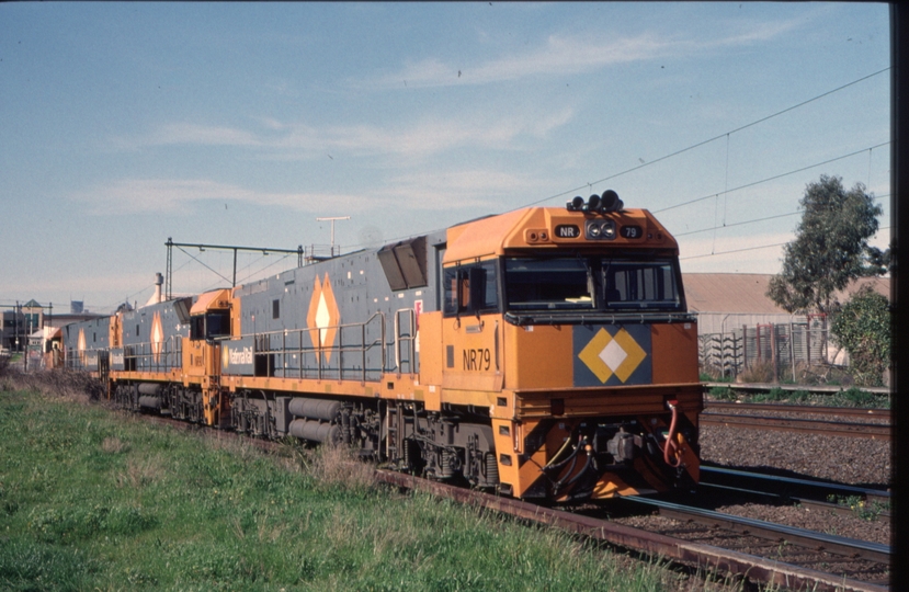 124957: Middle Footscray (up side), km 6 Up Light Engines NR 38 NR 90 NR 79