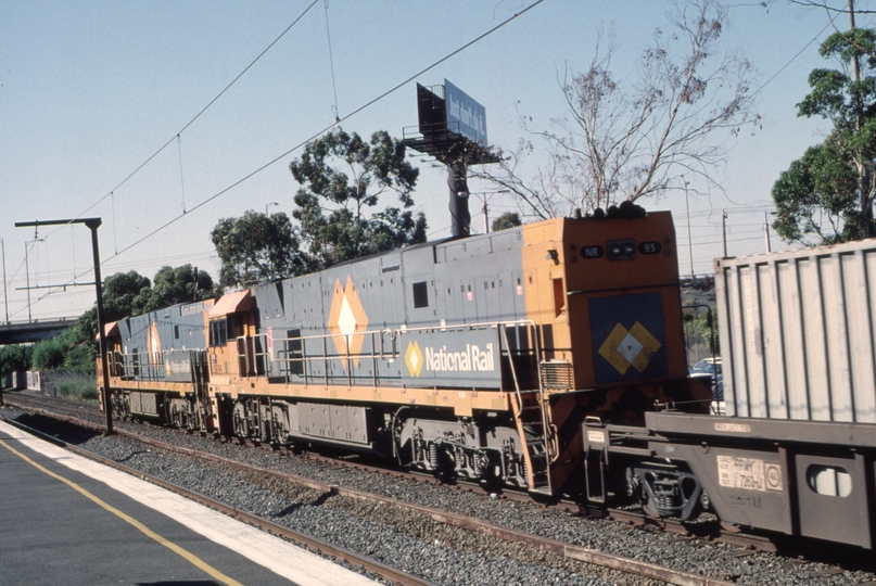 126127: Albion Down Sydney Superfreighter NR 89 NR 95