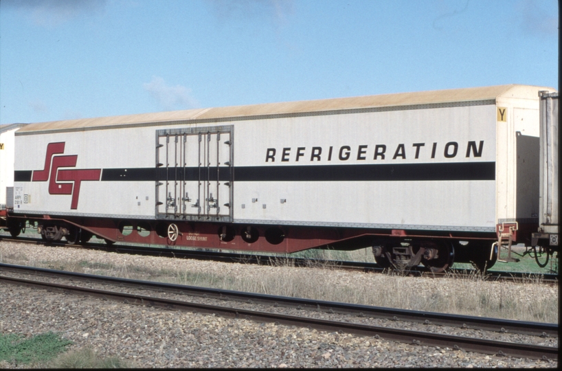 126428: Two Wells ARFY Reefer in consist of 6MP9 SCT Train