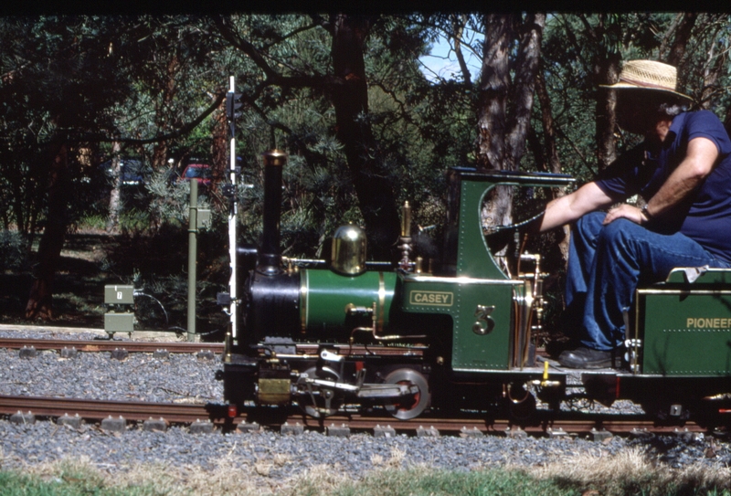 127298: Box Hill Miniature Railway Passenger No 3 'Casey' 0-4-2