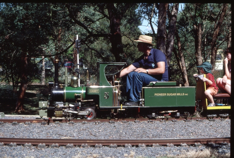 127302: Box Hill Miniature Railway Passenger No 3 'Casey' 0-4-2
