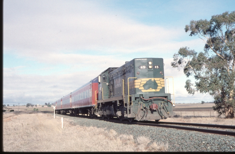 127494: km 192 Swan Hill Line 8093 Down RTA Special H 5