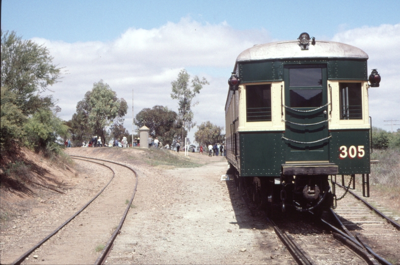 127990: Woolshed Flat Brill Trailer 305 at rear of 'Trans' to Port Augusta