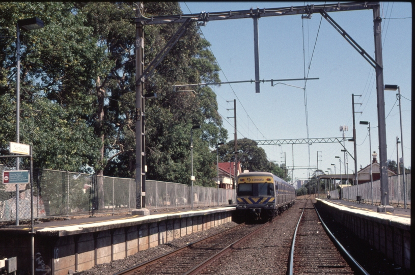 128430: Northcote looking towards Melbourne
