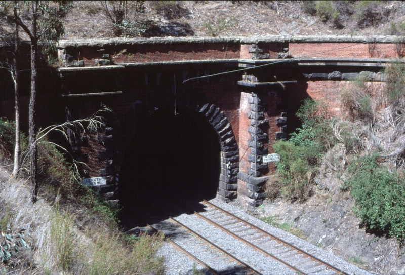 128460: Elphinstone Tunnel Bendigo Portal