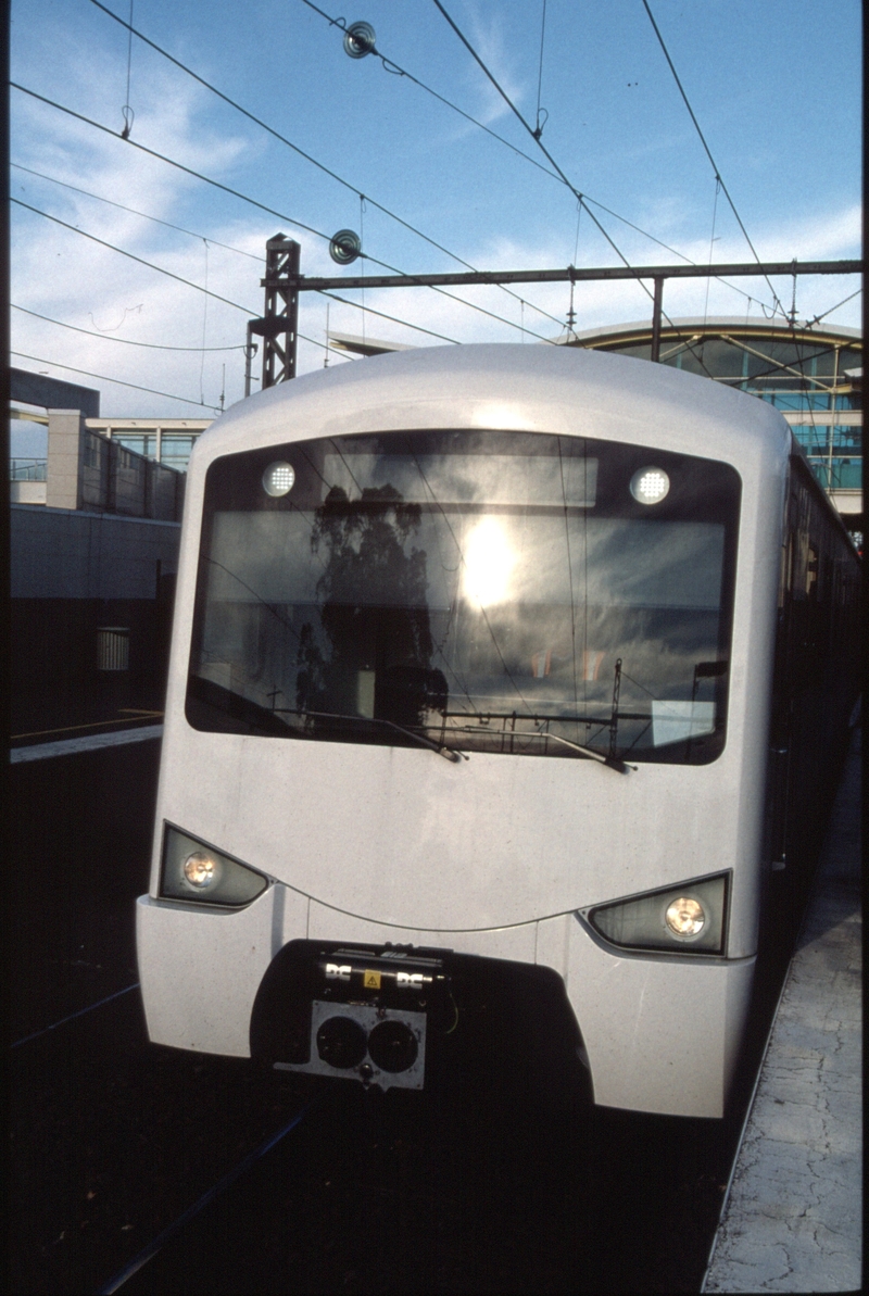 128699: Dandenong Up Test Train 733 M leading 6-car Siemens