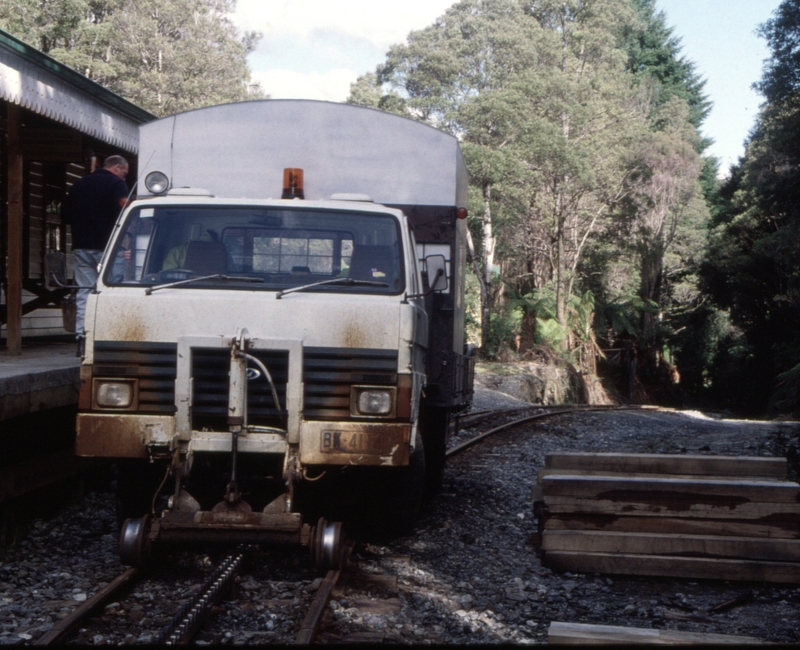 128805: Rinadeena Hi Rail Inspection Vehicle to Queenstown