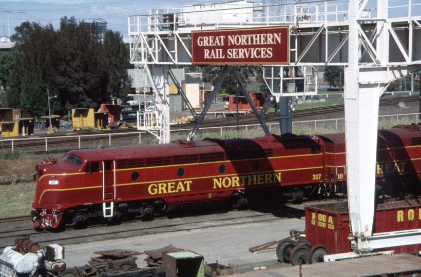 129274: exGNR Depot North Melbourne S 317
