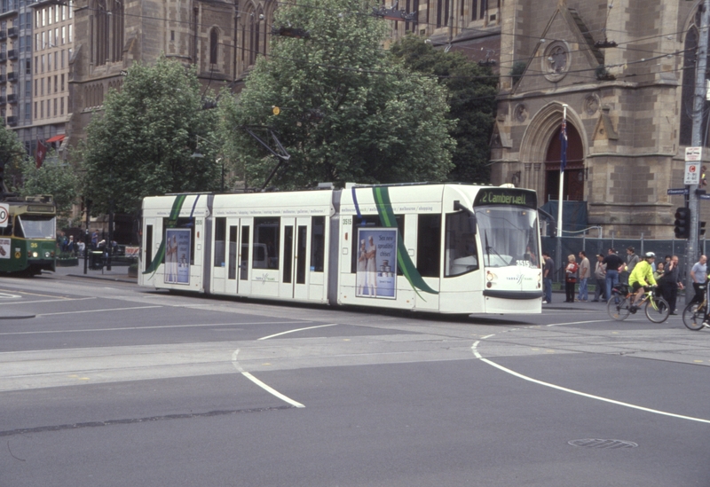 130063: Swanston Street at Flinders Street Route 72 to Camberwell D1 3515