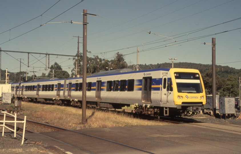 130255: Upper Ferntree Gully Suburban to Melbourne 6-car X'Trapolis 873 M leading