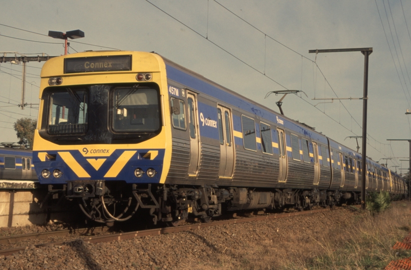 130469: Pakenham Suburban to Melbourne 6-car Comeng 457 M trailing