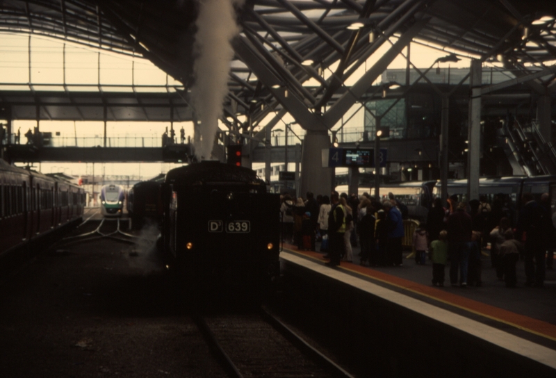131149: Southern Cross Platform 4 D3 639 detached from Empty Cars to form Steamrail Special