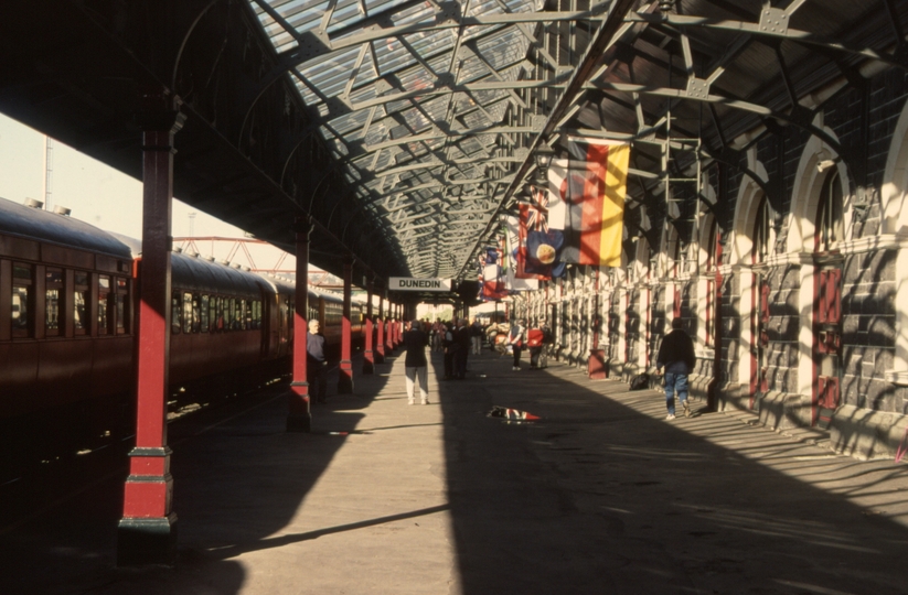 131616: Dunedin Platform scene looking South