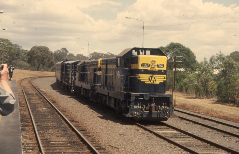 131983: Sale Seymour Railway Heritage Centre Special to Bairnsdale T 357 T 320