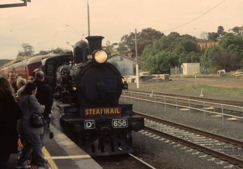 132217: Bacchus Marsh Steamrail Special from Southern Cross D3 658