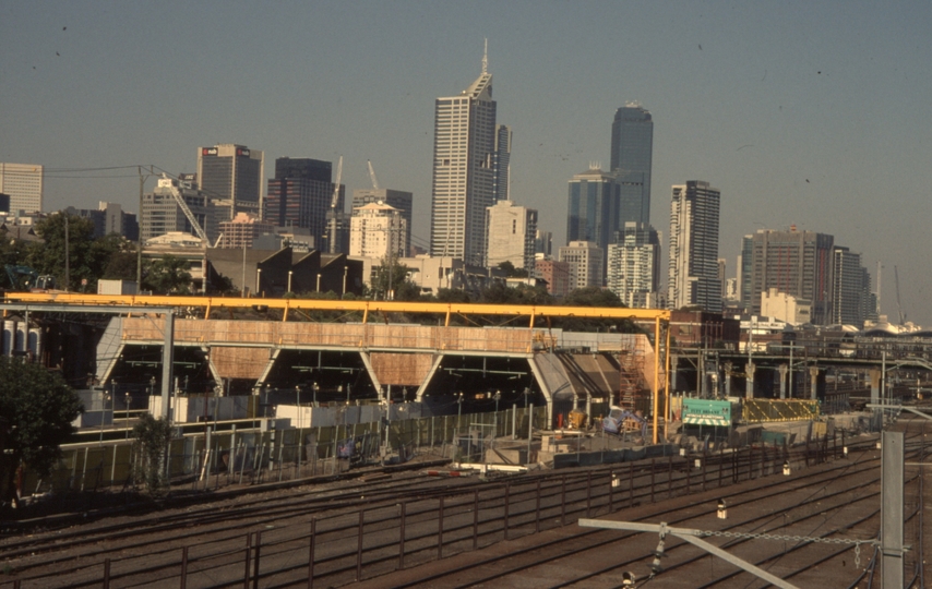 132689: North Melbourne South end Concourse under construction