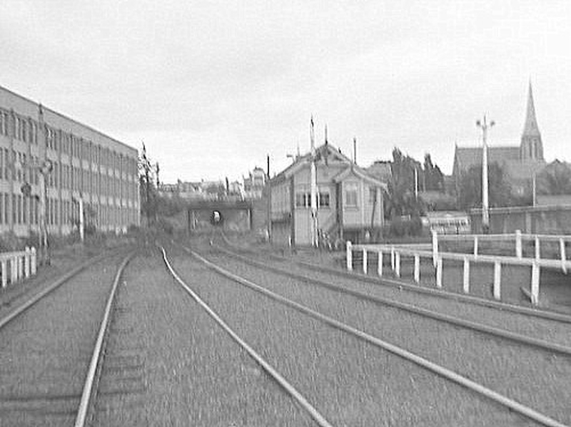 133462: Geelong looking from platforms towards tunnel
