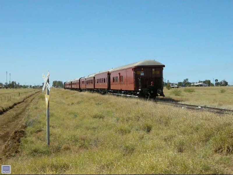 135113: km 661 Central Line Down Queensland 150th Anniversary Special (BB18 1079),